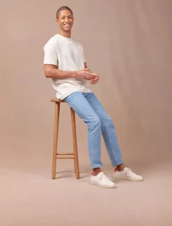 Arthur><noscript><img width=