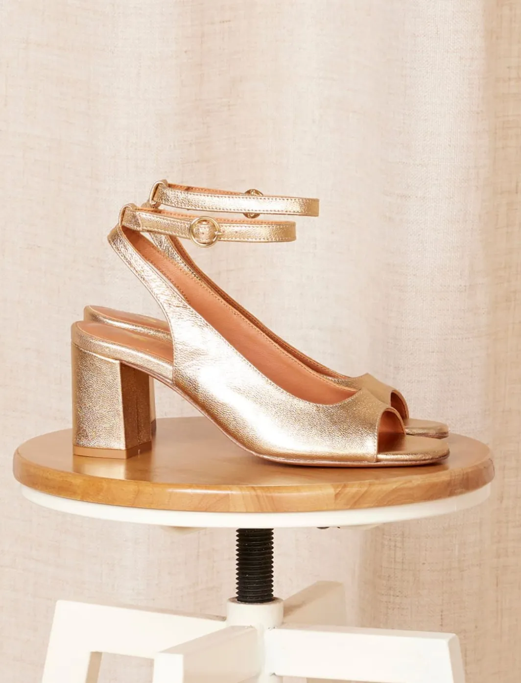 Joanna>Pied de Biche Fashion